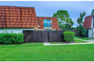 2108 White Pine Cir, Greenacres, FL 33415, Sold 12/11/20
