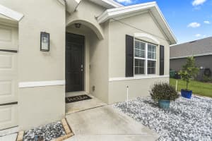 8744 Cobblestone Dr, Fort Pierce, FL 34945, Sold 12/04/20