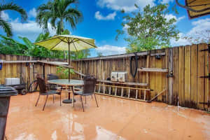 2462 Waterside Dr, Lake Worth, FL 33461, Sold 01/14/21