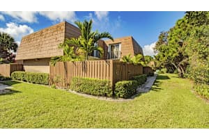5865 SE Riverboat Dr, Stuart, FL 34997, Sold 02/17/21