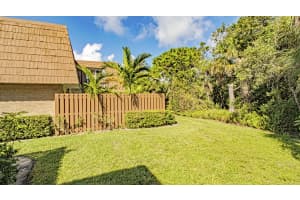 5865 SE Riverboat Dr, Stuart, FL 34997, Sold 02/17/21