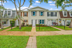 105 Old English Ct, Jupiter, FL 33458, Sold 11/12/20