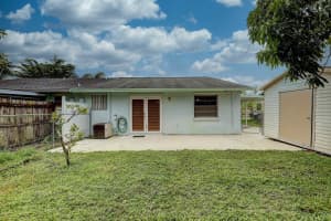 4481 Chesapeake Bay Dr, Stuart, FL 34997, Sold 12/11/20