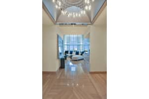 300 SE 5th Ave APT 8030, Boca Raton, FL 33432, Sold 12/27/21