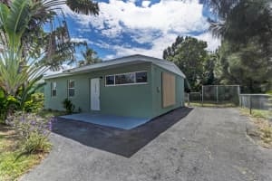 1372 11th St, West Palm Beach, FL 33401, Sold 02/24/21