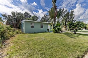 1372 11th St, West Palm Beach, FL 33401, Sold 02/24/21