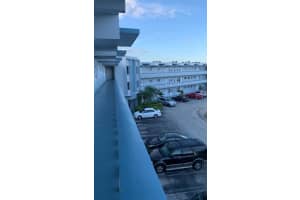 2200 Park Ln, Hollywood, FL 33021, Sold 02/19/21