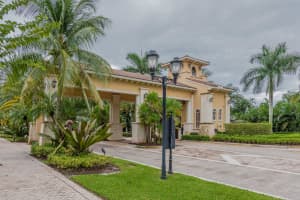 6821 Finamore Cir, Lake Worth, FL 33467, Sold 11/30/20