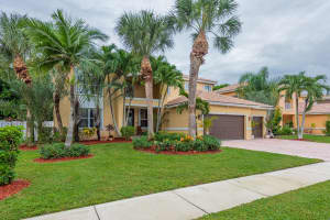 6821 Finamore Cir, Lake Worth, FL 33467, Sold 11/30/20