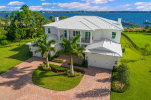 3034 NW Radcliffe Way, Palm City, FL 34990, Sold 02/23/21