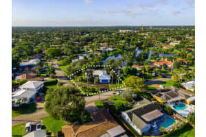 299 NW 10th Ct, Boca Raton, FL 33486, Sold 12/08/20