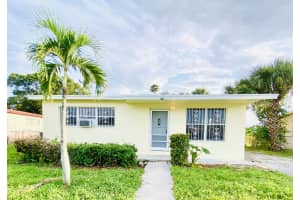 1348 9th St, West Palm Beach, FL 33401, Sold 06/01/21