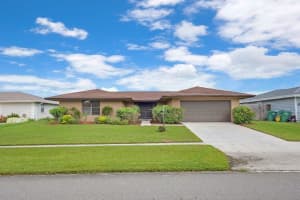 2546 Canterbury Dr N, Riviera Beach, FL 33407, Sold 01/26/21