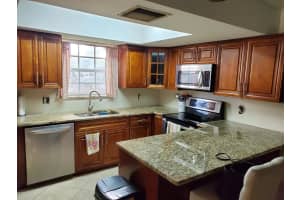 652 Cashiers Dr, West Palm Beach, FL 33413, Sold 12/28/20