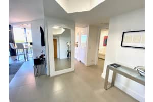 3610 Yacht Club Dr, Miami, FL 33180, Sold 04/16/21