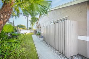 2102 Discovery Cir W, Deerfield Beach, FL 33442, Sold 05/14/21