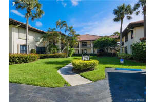 271 SW South River Dr, Stuart, FL 34997, Sold 12/17/20