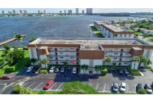 2936 Lake Shore Dr, West Palm Beach, FL 33404, Sold 03/15/21