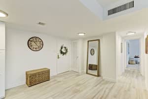 MLS# R10668603, West Palm Beach, Florida 33401