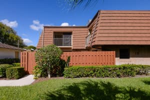 1440 N Lawnwood Cir, Fort Pierce, FL 34950, Sold 01/06/21
