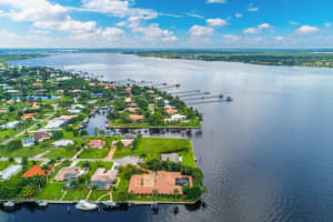 NW St Lucie Ln, Beau Rivage West, FL 34994, Sold 04/21/21