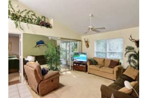 466 14th Ave, Vero Beach, FL 32962, Sold 12/08/20