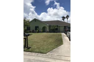 1462 SE North Balcourt Ct, Port St. Lucie, FL 34952, Sold 12/18/20