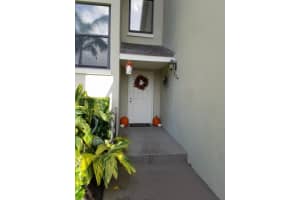 2104 Fairway Dr S, Jupiter, FL 33477, Sold 03/15/21