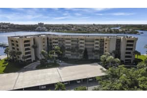 1542 Jupiter Cove Dr, Jupiter, FL 33469, Sold 03/16/21