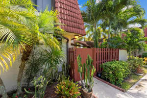 3849 Victoria Dr, West Palm Beach, FL 33406, Sold 01/22/21