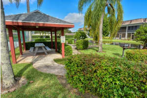 1271 SE Parkview Pl, Stuart, FL 34994, Sold 12/11/20