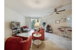 403 S Sapodilla Ave, West Palm Beach, FL 33401, Sold 05/03/21