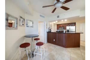 403 S Sapodilla Ave, West Palm Beach, FL 33401, Sold 05/03/21