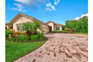 7904 SW Marin Dr, Stuart, FL 34997, Sold 12/29/20