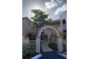365 SW 86th Ave, Pembroke Pines, FL 33025, Sold 03/04/21