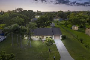 1324 SE Rushing Ln, Port St. Lucie, FL 34952, Sold 12/02/20