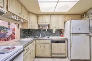 899 SE 2nd Ave, Deerfield Beach, FL 33441, Sold 12/10/20