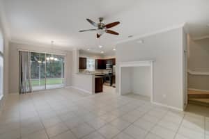 373 River Bluff Ln, Royal Palm Beach, FL 33411, Sold 12/15/20