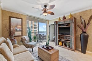 625 Casa Loma Blvd, Boynton Beach, FL 33435, Sold 06/29/21