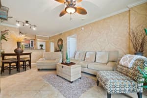 625 Casa Loma Blvd, Boynton Beach, FL 33435, Sold 06/29/21