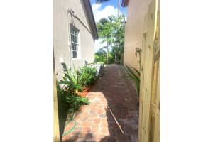 12261 SW 143rd Ln, Miami, FL 33186, Sold 01/06/21