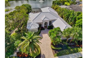 9 Bermuda Lake Dr, Palm Beach Gardens, FL 33418, Sold 06/01/21