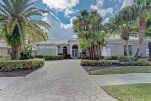 9 Bermuda Lake Dr, Palm Beach Gardens, FL 33418, Sold 06/01/21