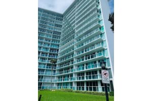 333 NE 21st Ave, Deerfield Beach, FL 33441, Sold 04/02/21