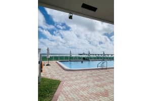333 NE 21st Ave, Deerfield Beach, FL 33441, Sold 04/02/21