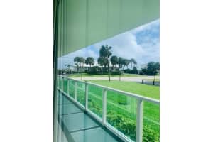 333 NE 21st Ave, Deerfield Beach, FL 33441, Sold 04/02/21