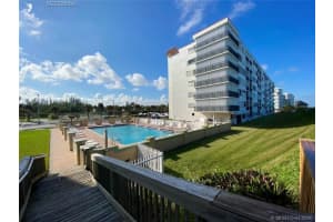 10152 S Ocean Dr, Jensen Beach, FL 34957, Sold 01/08/21