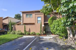 6189 Pine Tree Ln, Tamarac, FL 33319, Sold 12/16/20