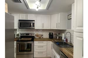1420 Lake Mango Way, West Palm Beach, FL 33406, Sold 11/19/21
