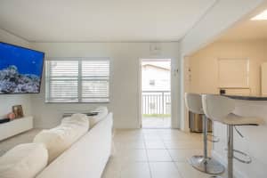 2001 NE 38th St, Lighthouse Point, FL 33064, Sold 01/15/21